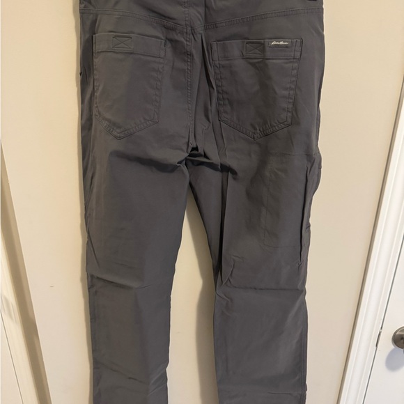 Eddie Bauer Men’s Size 32x34 Black Cargo Pants - Picture 6 of 7